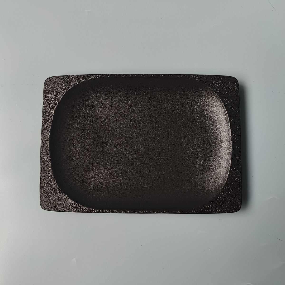 Assiette rectangulaire noire 'Palace Plus'