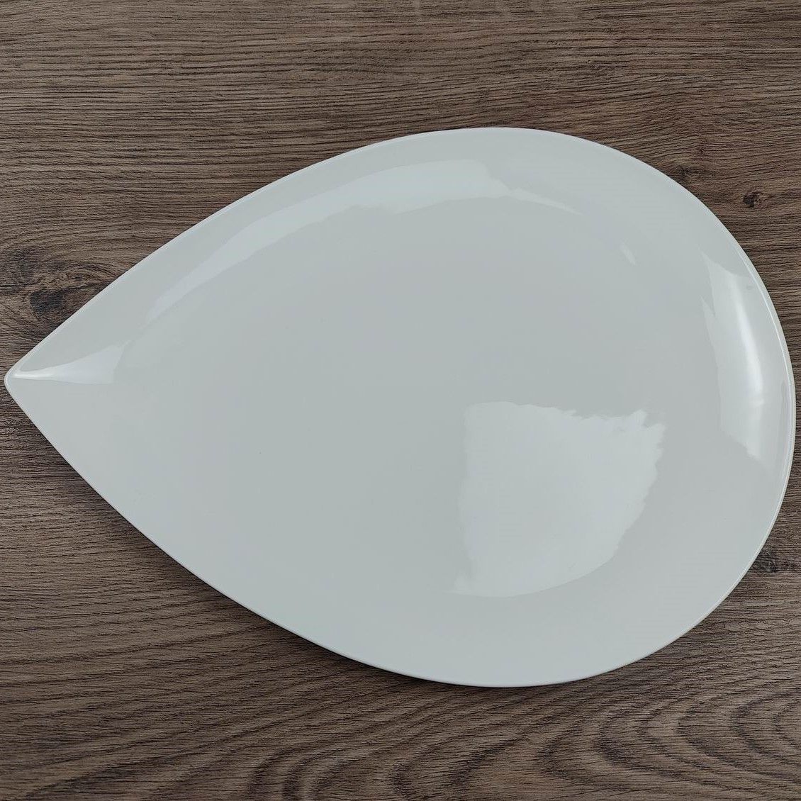 Assiette ovale blanche 'Drop'